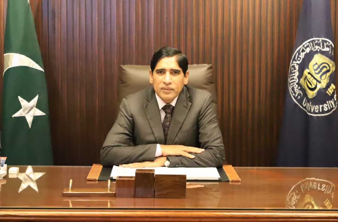 Prof. Dr. Tasawar Hayat (H.I., S.I., T.I.)
