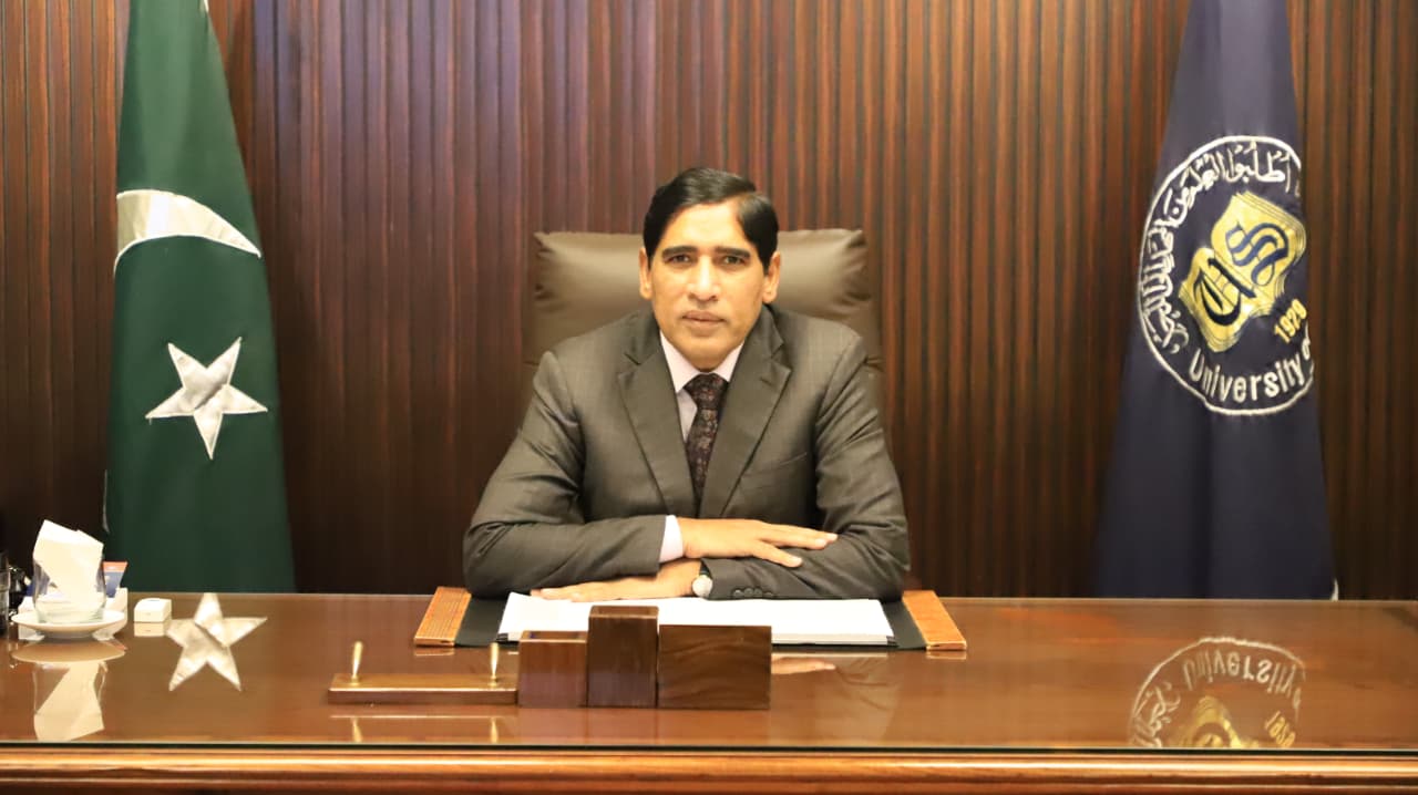 Prof. Dr. Tasawar Hayat (H.I., S.I., T.I.)